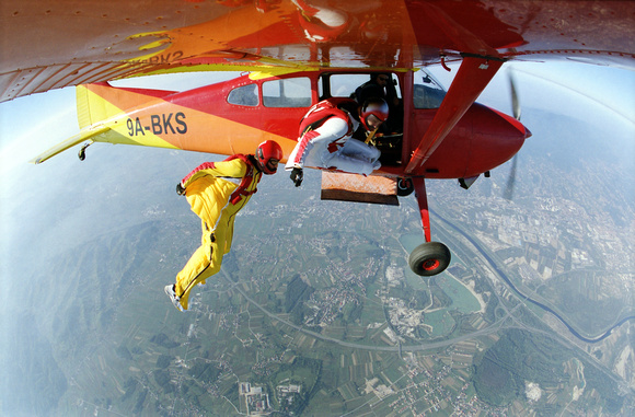 2-way Wingsuit exit